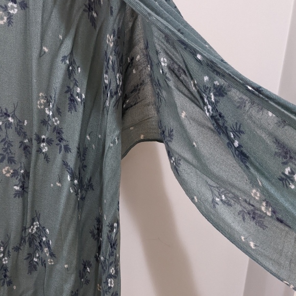 Gentle Fawn Kimono/ Shawl - Picture 3 of 7